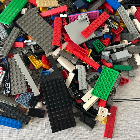 2 Pounds of Lego Mixed Bricks Set - Red, Yellow, Black, Gray, White - Picture 1 of 5